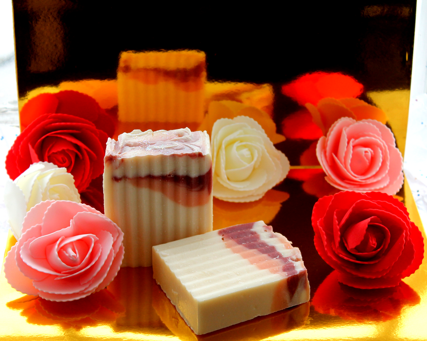 (W) Signature Love Box