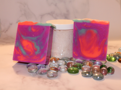 (W) Signature Love Box